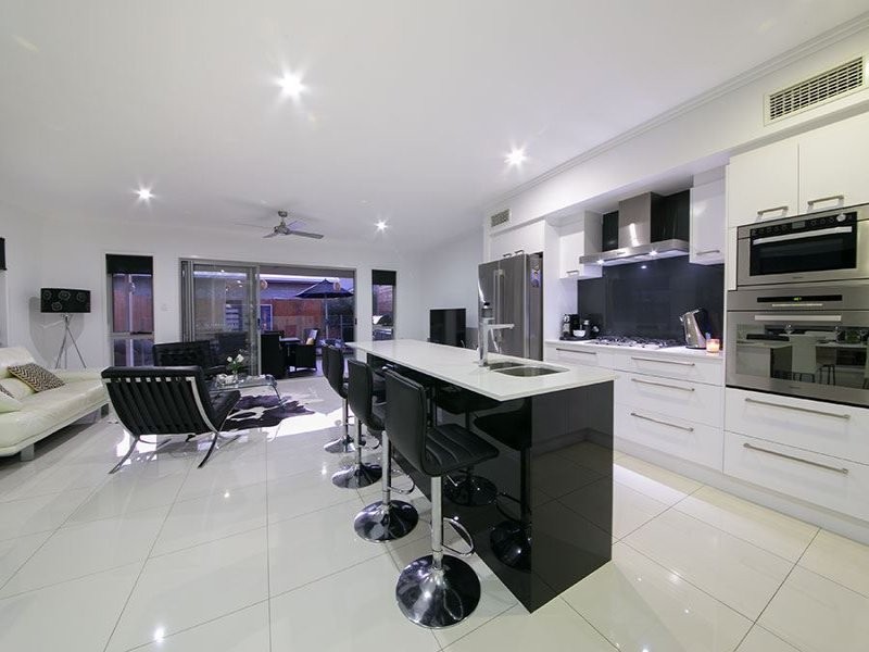 26 Ure Street, Hendra QLD 4011