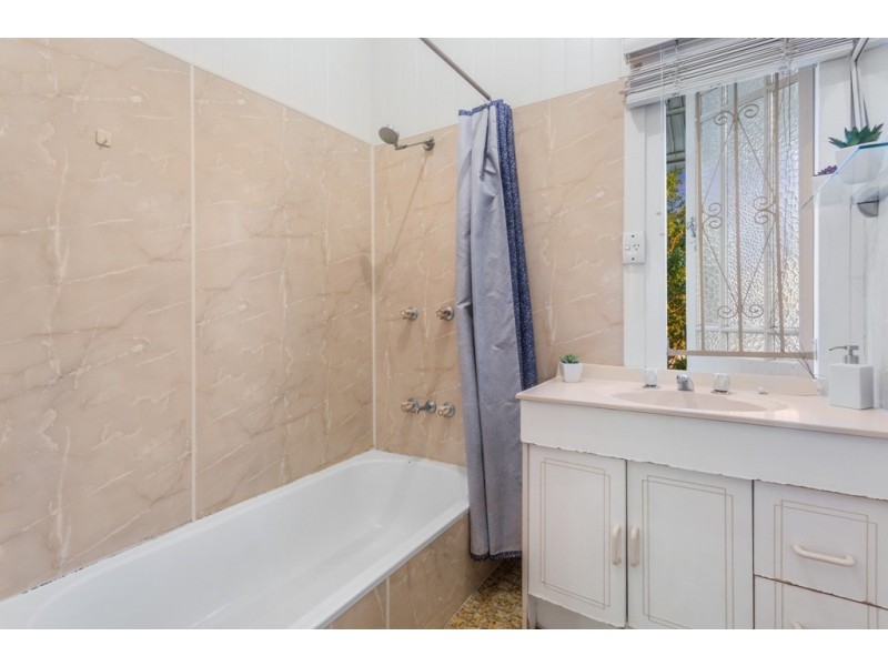 116 Montpelier Street, Newmarket QLD 4051