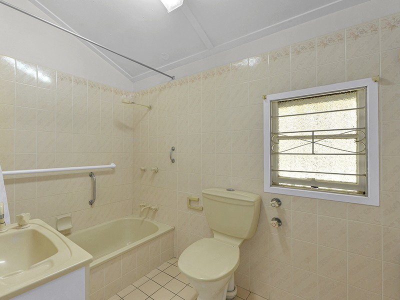 10 Badger Street, Newmarket QLD 4051