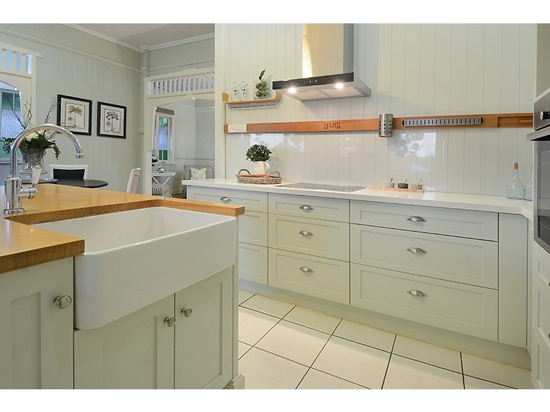 31 Tenth Avenue, Windsor QLD 4030