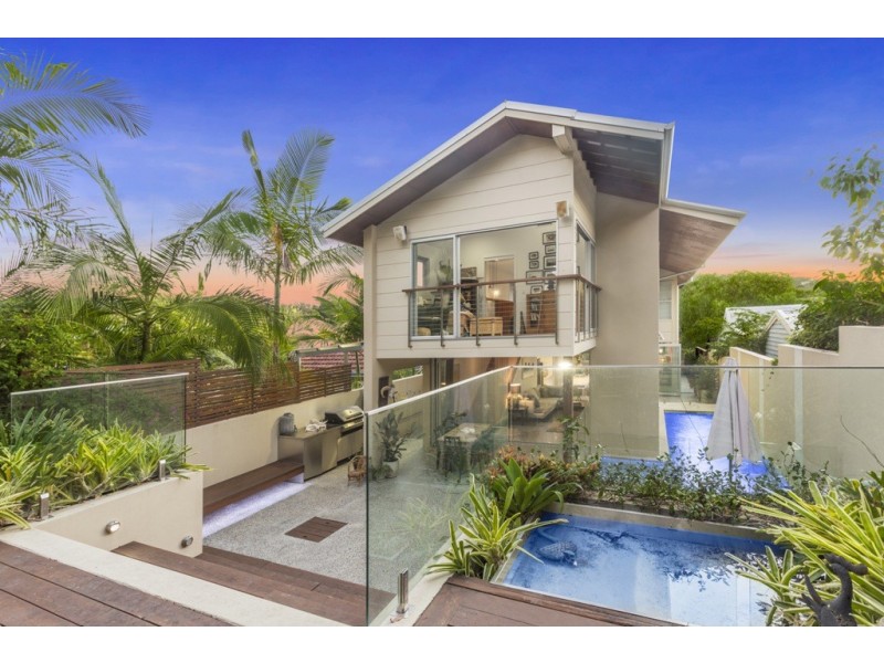 31 Crown Street, Bardon QLD 4065