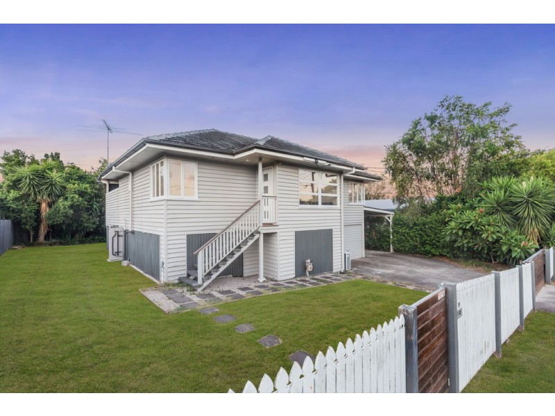 19 Basnett Street, Chermside West QLD 4032