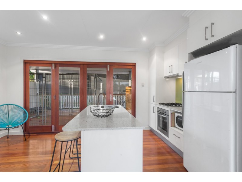 19 Basnett Street, Chermside West QLD 4032