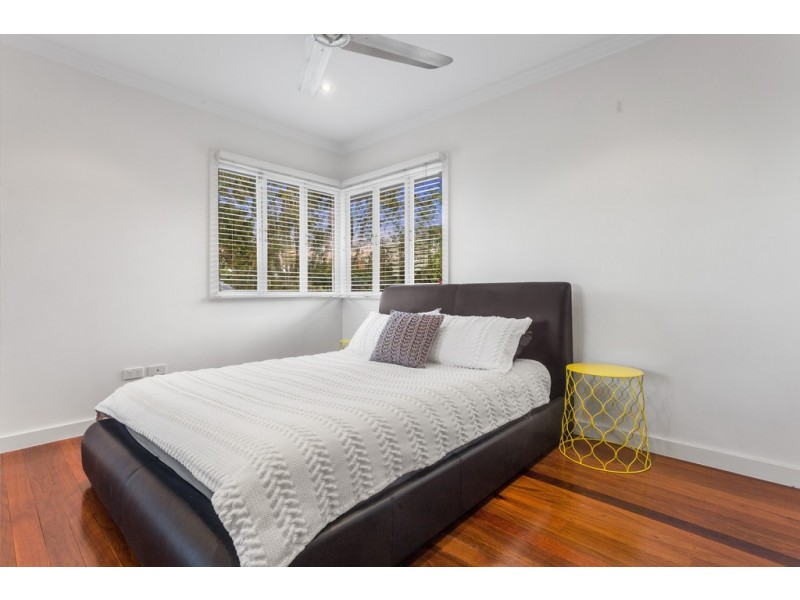 19 Basnett Street, Chermside West QLD 4032