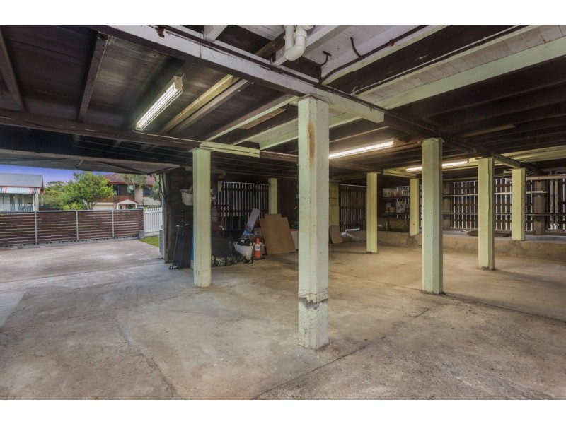 19 Basnett Street, Chermside West QLD 4032