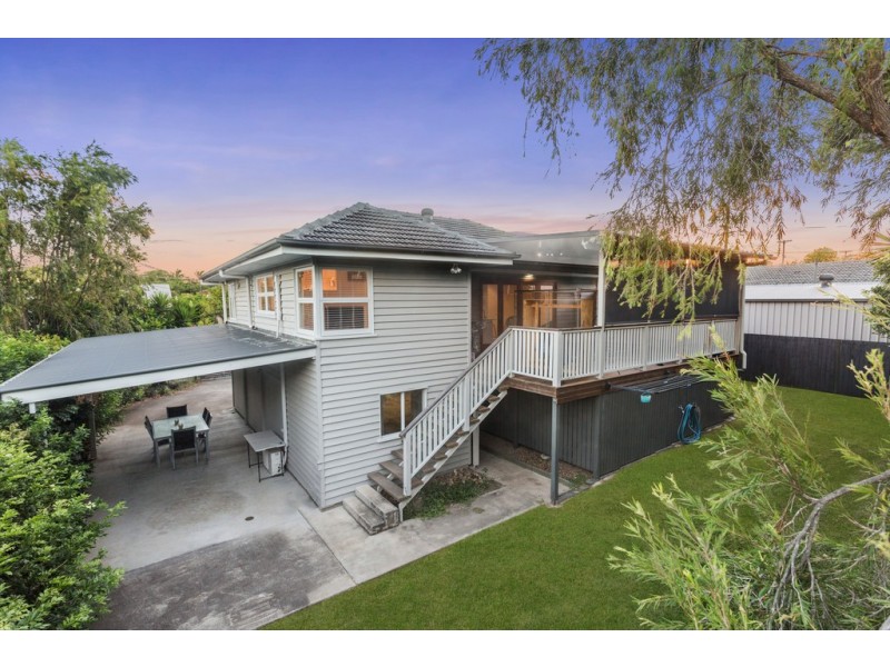 19 Basnett Street, Chermside West QLD 4032