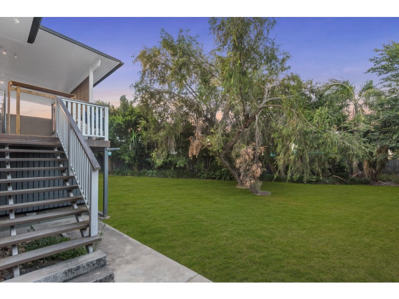 19 Basnett Street, Chermside West QLD 4032