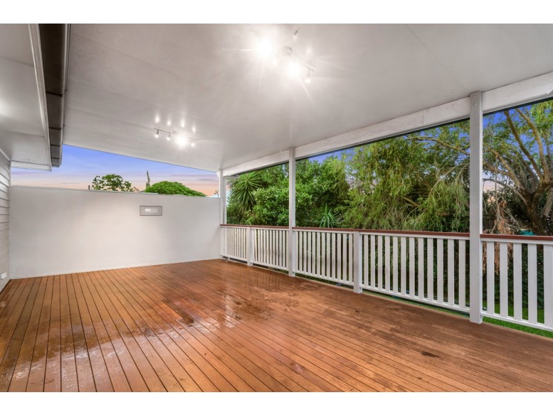 19 Basnett Street, Chermside West QLD 4032