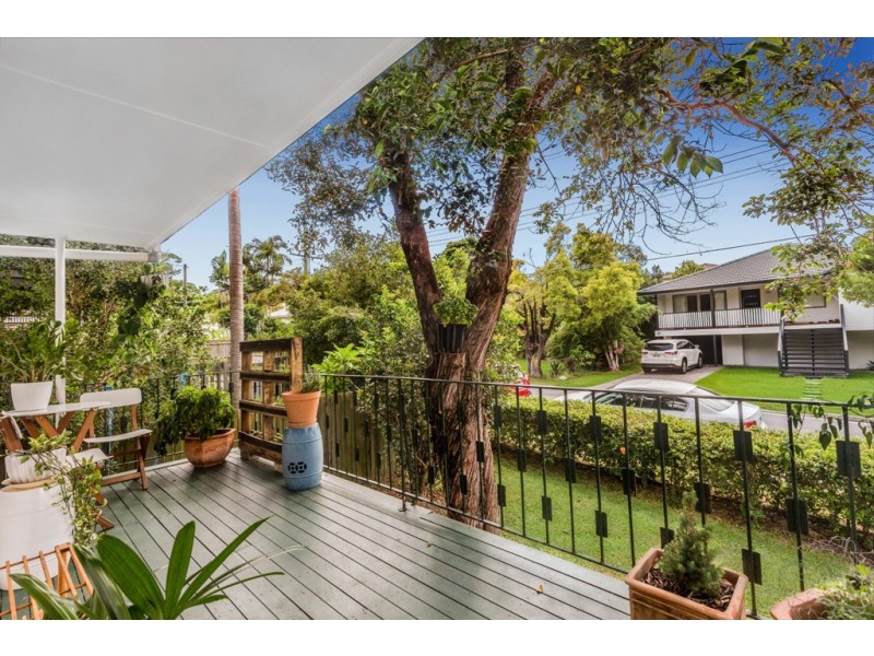 18 Gracemere Street, Newmarket QLD 4051