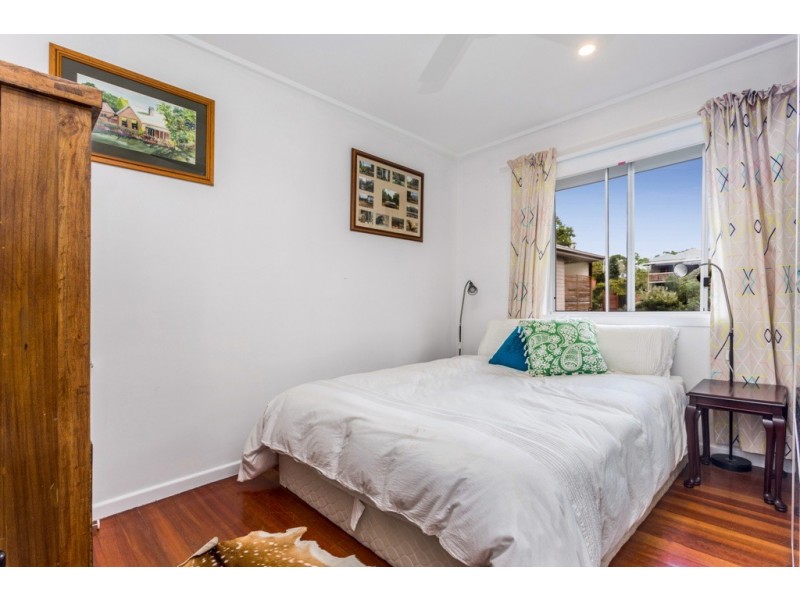 18 Gracemere Street, Newmarket QLD 4051