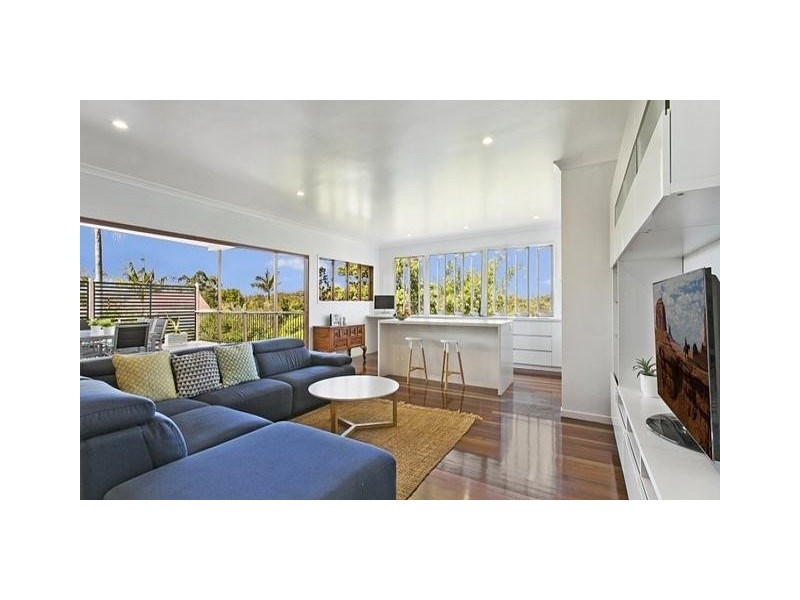 16 Strathfield Street, Tarragindi QLD 4121