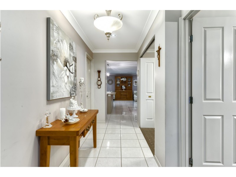 12 Ironbark Circuit, Everton Hills QLD 4053