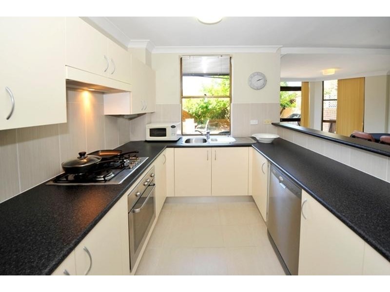 7/4-6 Edgecumbe Avenue, Coogee NSW 2034