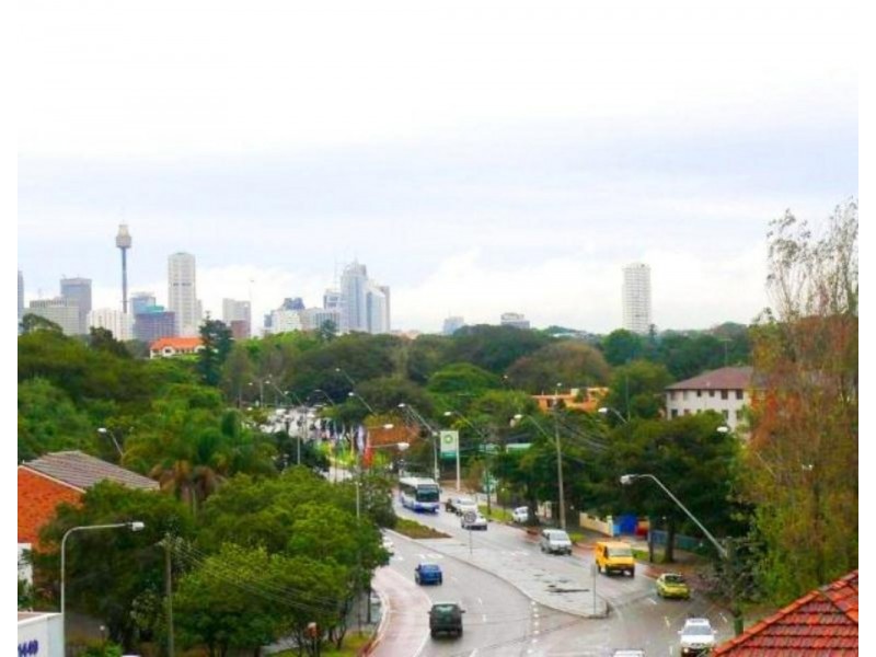 76 Anzac Parade, Kensington NSW 2033