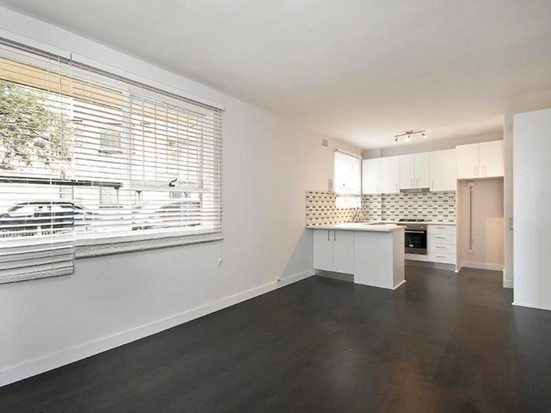 4 Maloney Street, Eastlakes NSW 2018