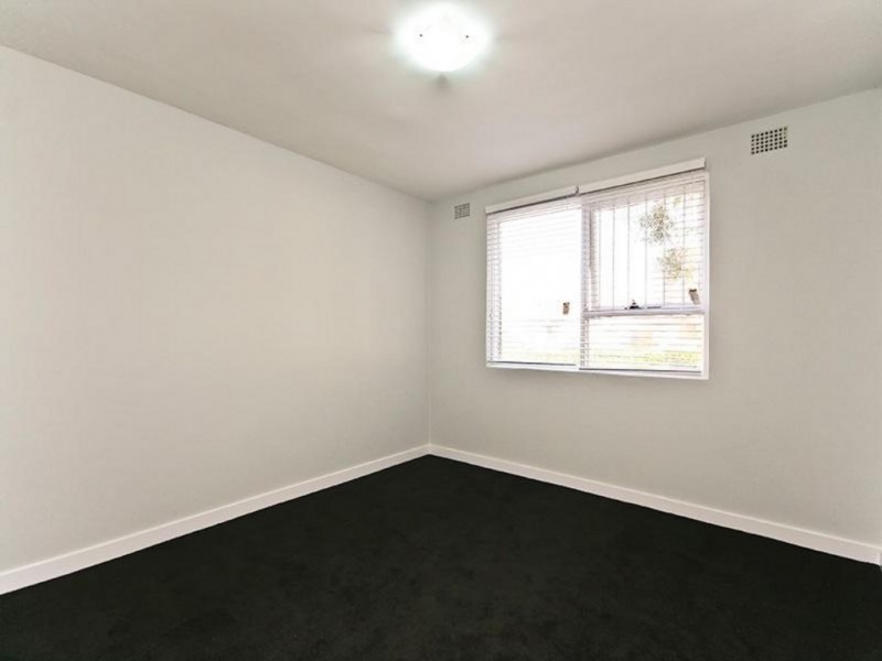 4 Maloney Street, Eastlakes NSW 2018