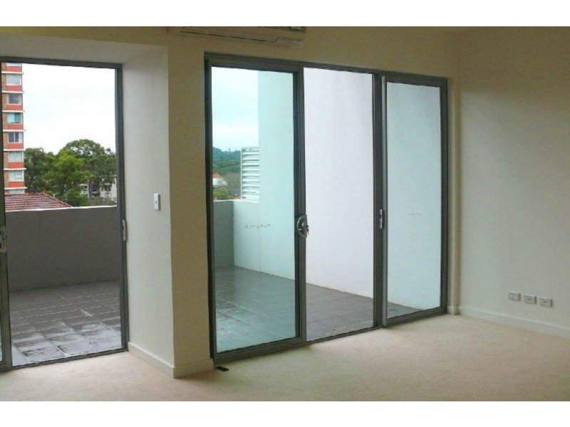 76 Anzac Parade, Kensington NSW 2033