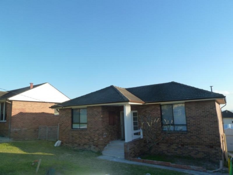 18 Lasseter Avenue, Chifley NSW 2036