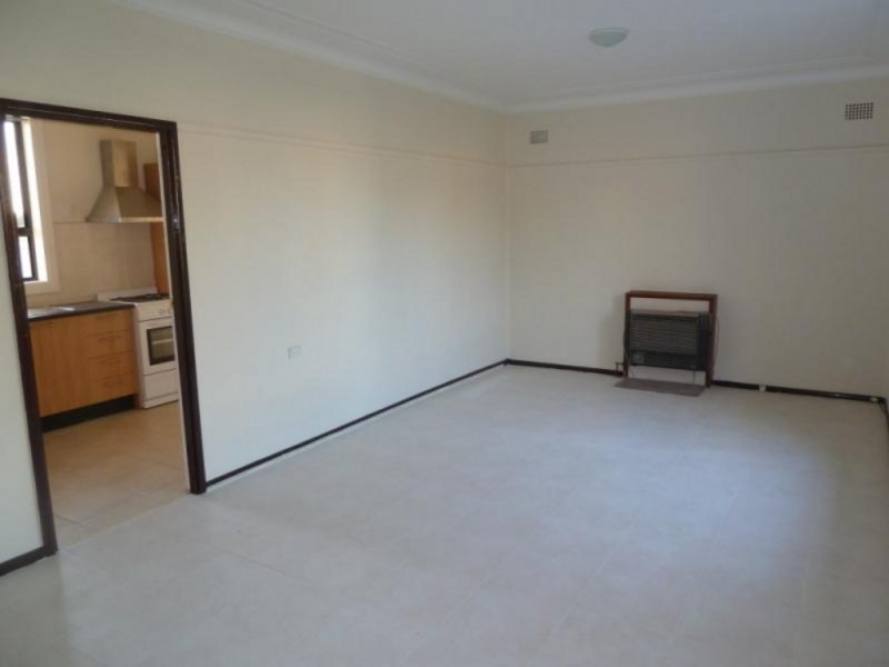 18 Lasseter Avenue, Chifley NSW 2036