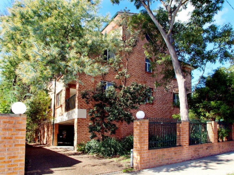 122 Todman Avenue, Kensington NSW 2033