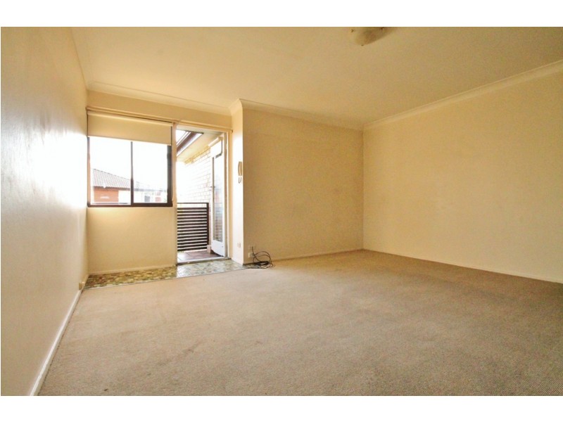 11/2 Maloney Street, Eastlakes NSW 2018