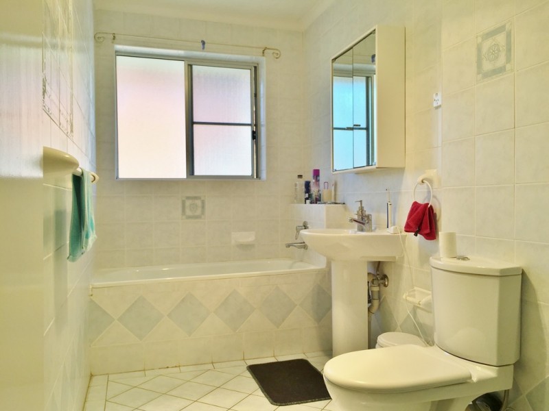 9/18 Barber Ave, Eastlakes NSW 2018