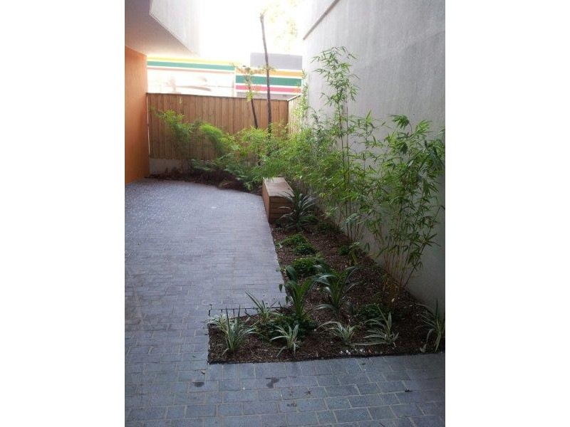 R02/112-124 Anzac Parade, Kensington NSW 2033