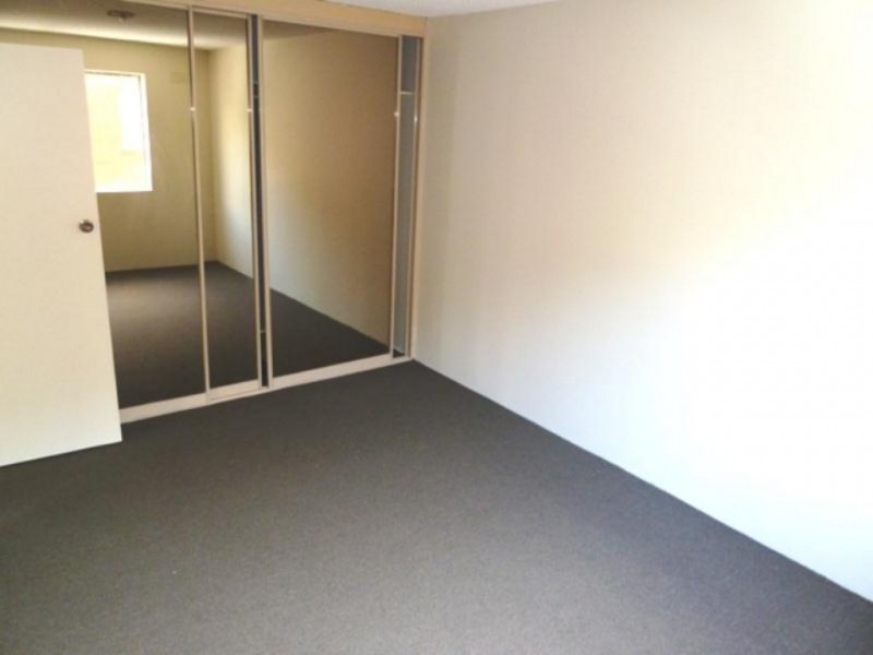 8/1 Mascot Drive, Eastlakes NSW 2018