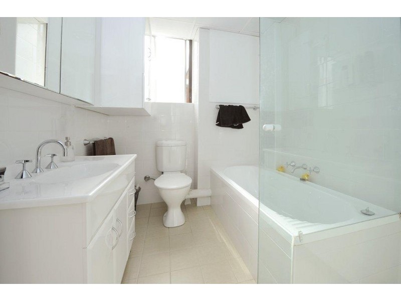 8/20 Coogee Bay Road, Randwick NSW 2031