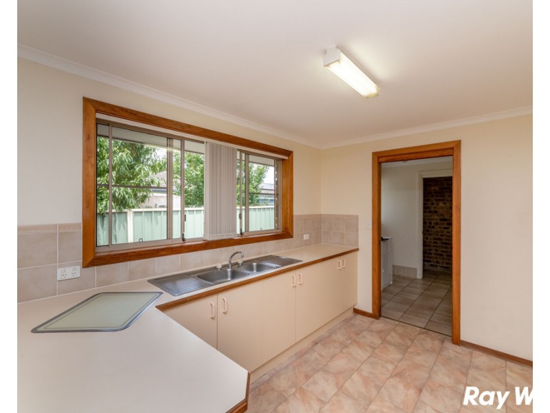 2/32 Hind Avenue, Forster NSW 2428