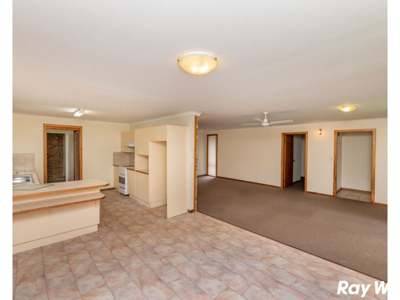 2/32 Hind Avenue, Forster NSW 2428