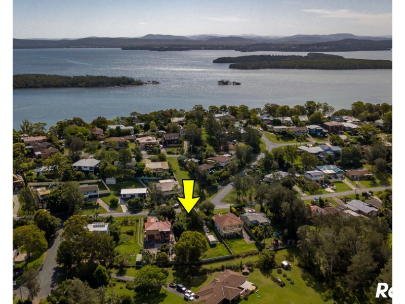 80 Seabreeze Parade, Green Point NSW 2428