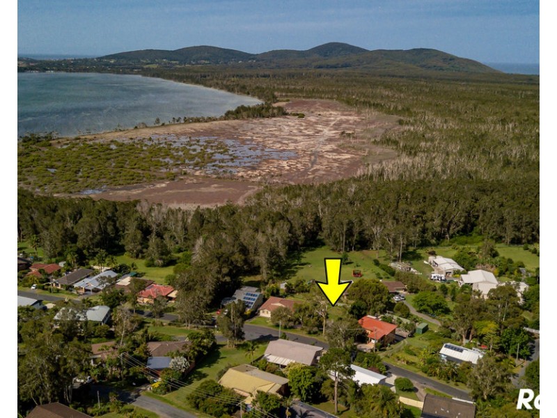 80 Seabreeze Parade, Green Point NSW 2428