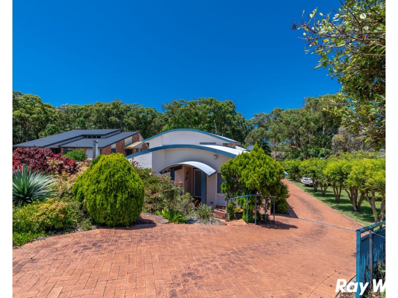 1/184 Kularoo Drive, Forster NSW 2428