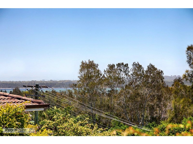 8 Lucas Avenue, Green Point NSW 2428