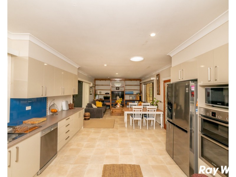 209 The Lakes Way, Forster NSW 2428