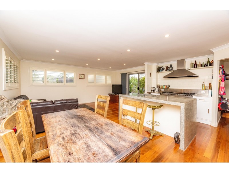 213 The Lakes Way, Forster NSW 2428