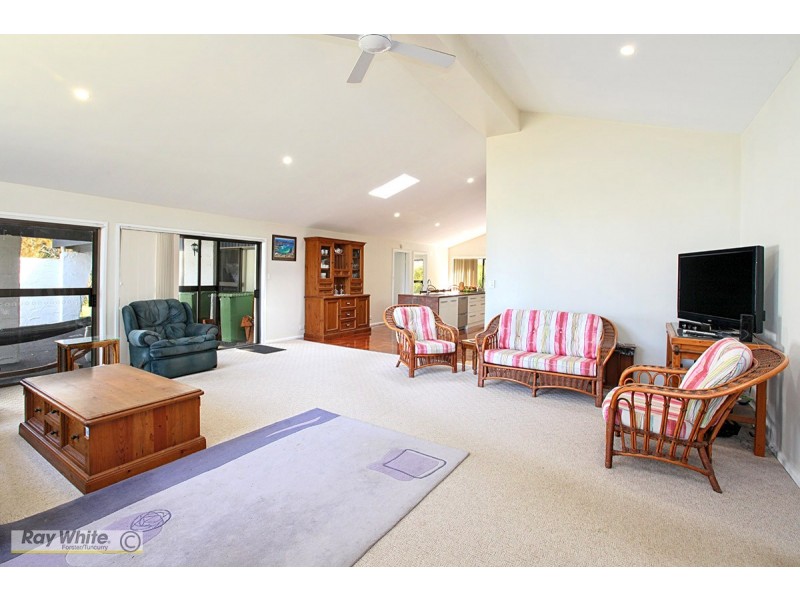 1733 The Lakes Way, Rainbow Flat NSW 2430