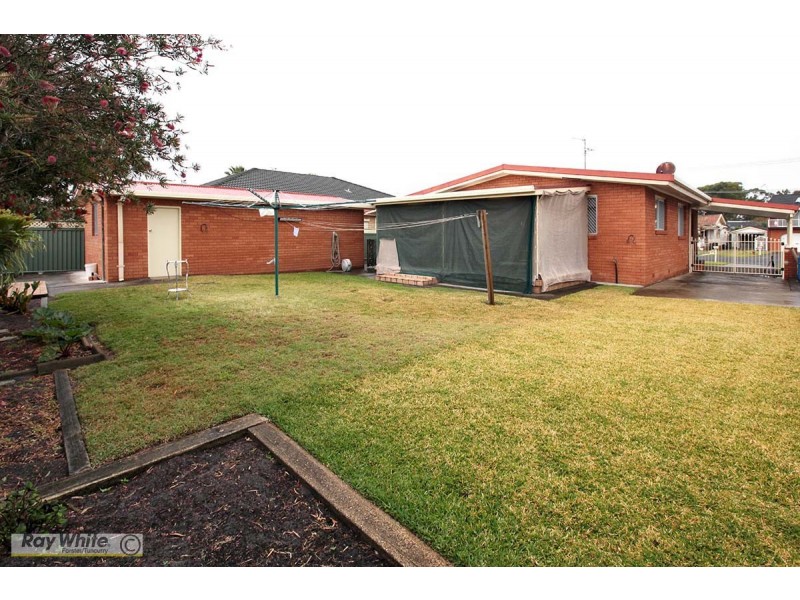 11 Maneela Street, Forster NSW 2428