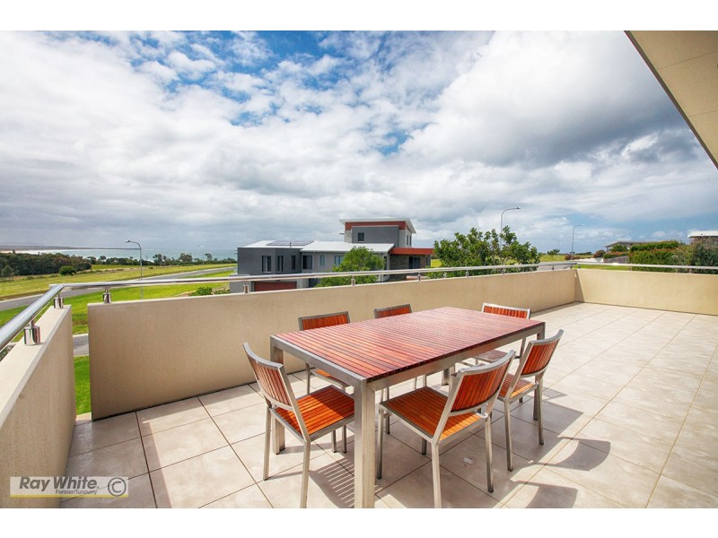 16 Torquay Circuit, Red Head NSW 2430