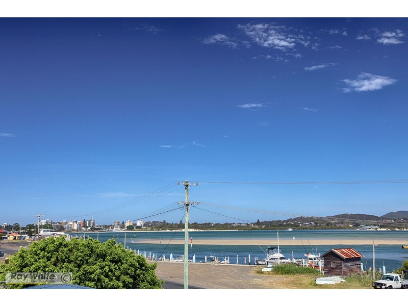 4/17 Point Road, Tuncurry NSW 2428