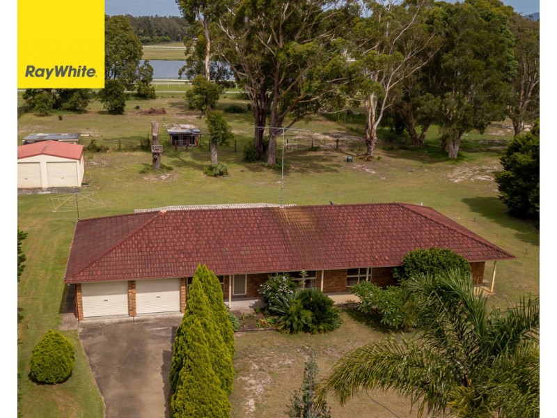 14 Tulloch Road, Tuncurry NSW 2428