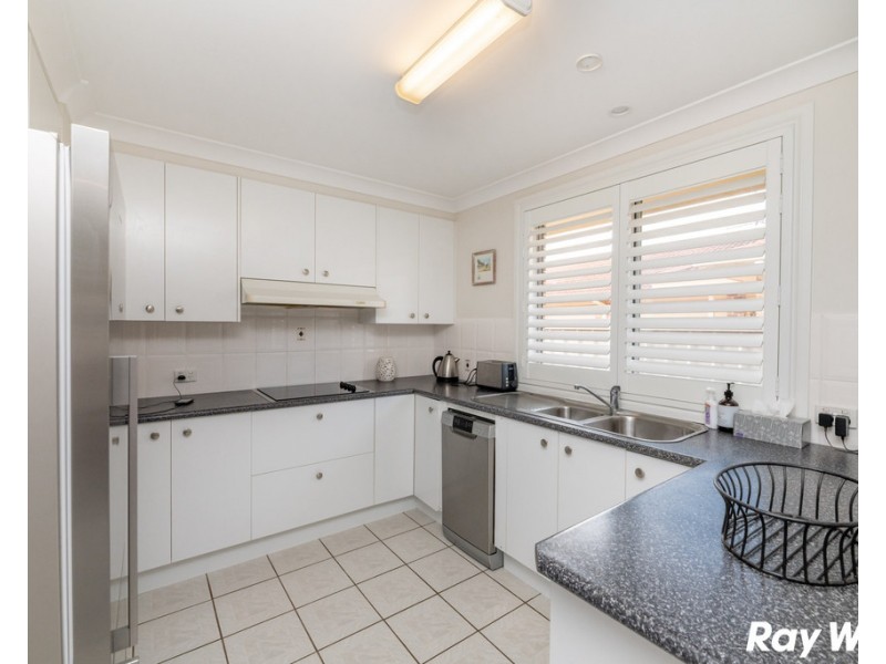 2/2 Commodore Place, Tuncurry NSW 2428