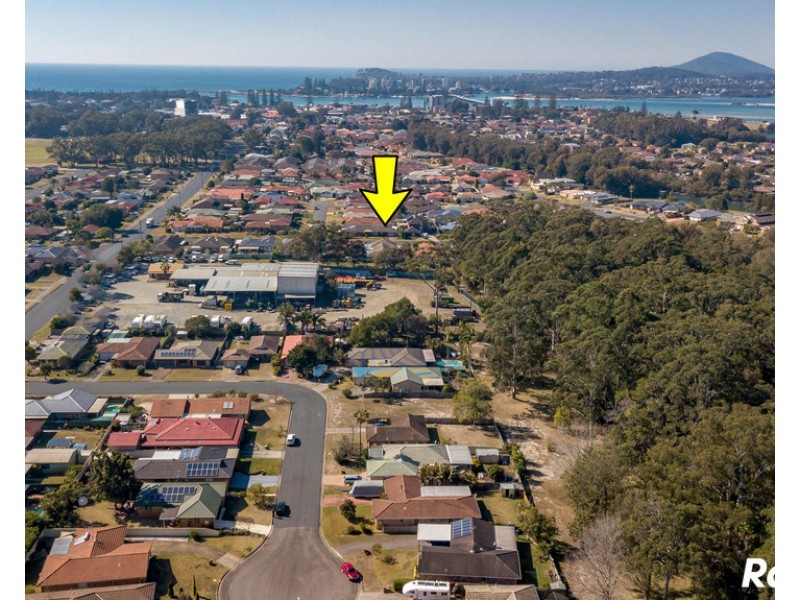 2/2 Commodore Place, Tuncurry NSW 2428