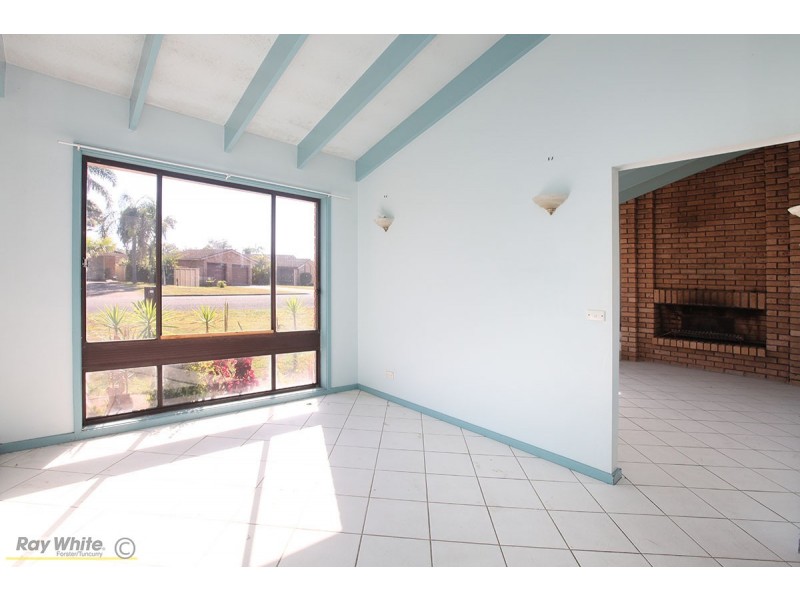 18 De Lore Crescent, Tuncurry NSW 2428