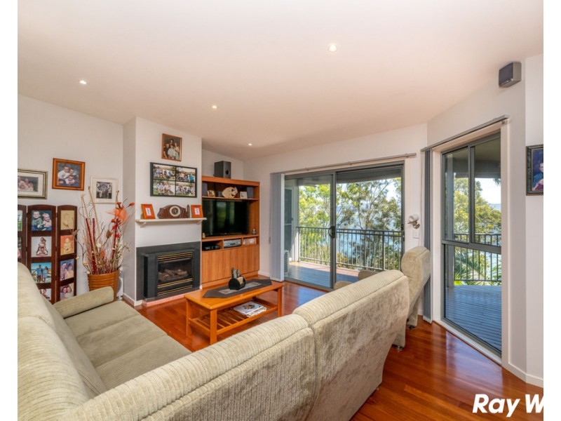 55 Green Point Drive, Green Point NSW 2428