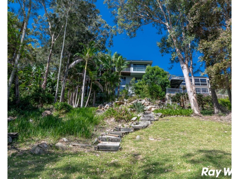 55 Green Point Drive, Green Point NSW 2428