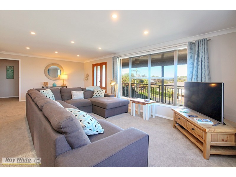 60 Lakeview Crescent, Forster NSW 2428