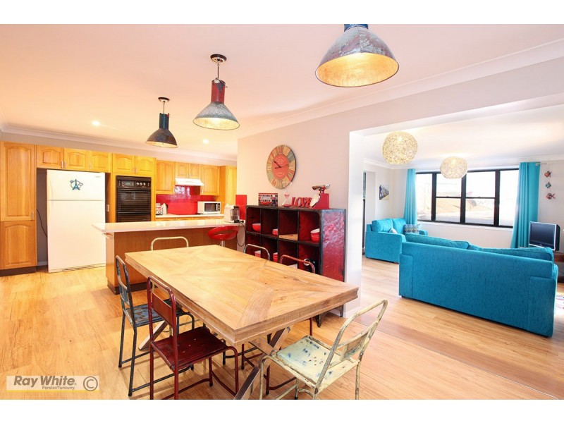 60 Lakeview Crescent, Forster NSW 2428