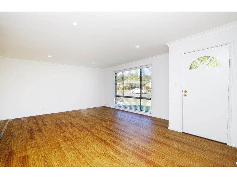 52 Hind Avenue, Forster NSW 2428